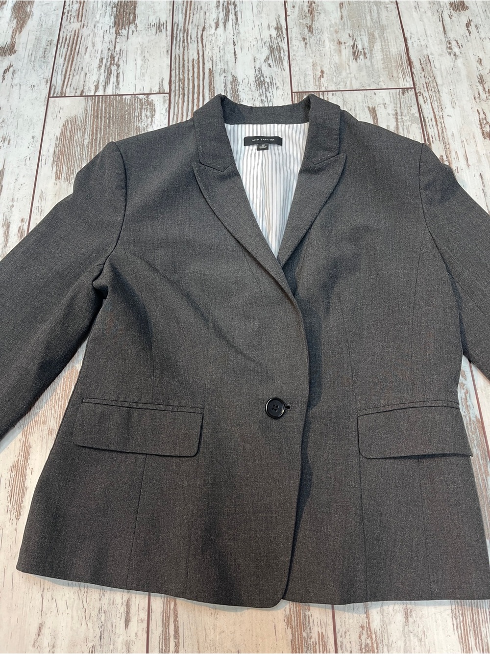 Ann Taylor Tailored Blazer Womens 12 Charcoal Gray Single Button Pinstripe - Picture 3 of 13